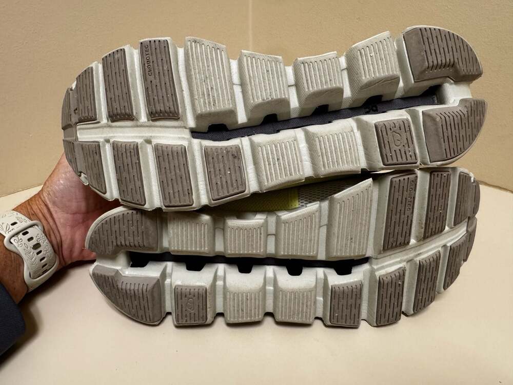 On Cloud 5 Women's Running Sneakers in Hay/Ice Colorway - Picture 7 of 7